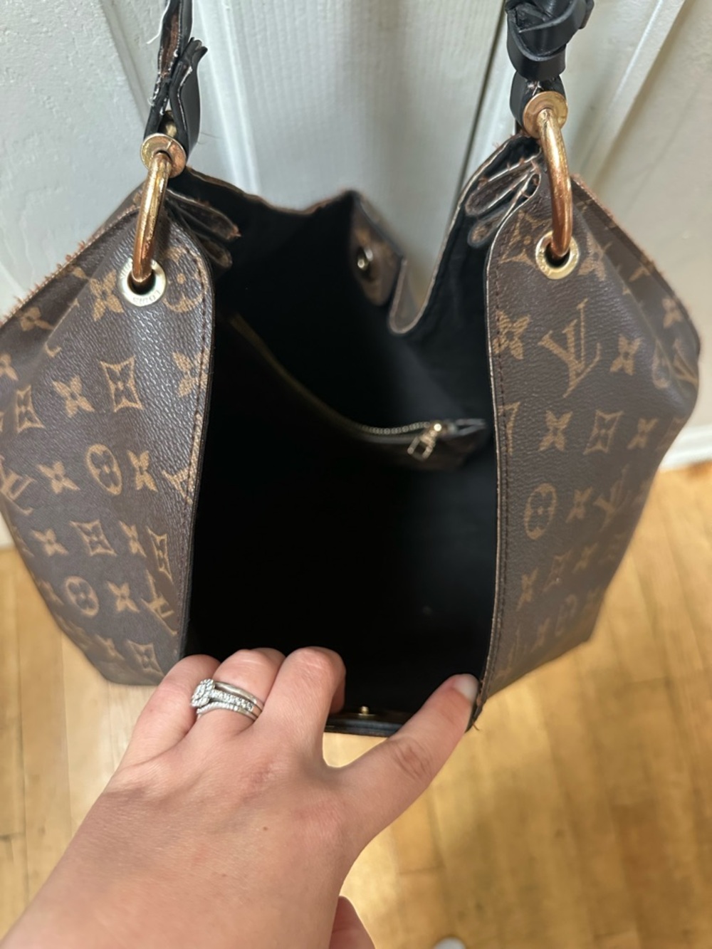 Louis Vuitton Mahina Carmel Tote Bag - Picture 5 of 11